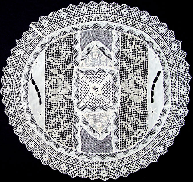 antique lace trim on a Normandy lace roundrel