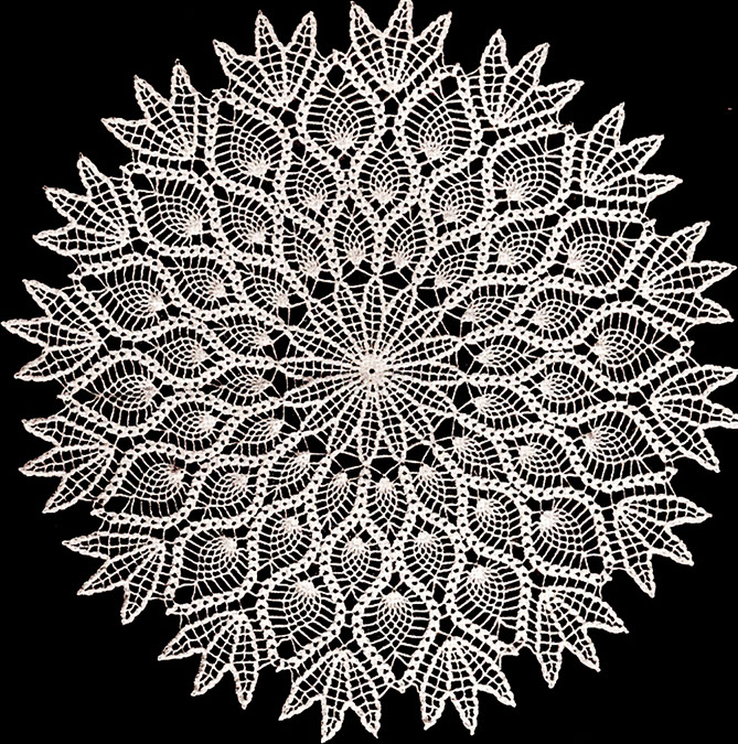 chrochet-lace-pineapple-doily